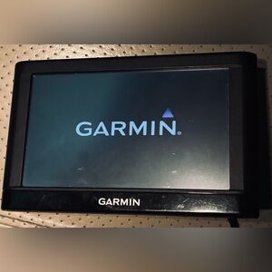 Garmin nuvi 55LM 5" GPS Bundle w/Charging Cable for car -‎ Tested Works In Car